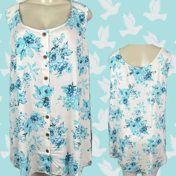 Torrid + 4 Blue Floral Scoop Neck Button Detail Curved Hem Sleeveless Blouse - Picture 1 of 7